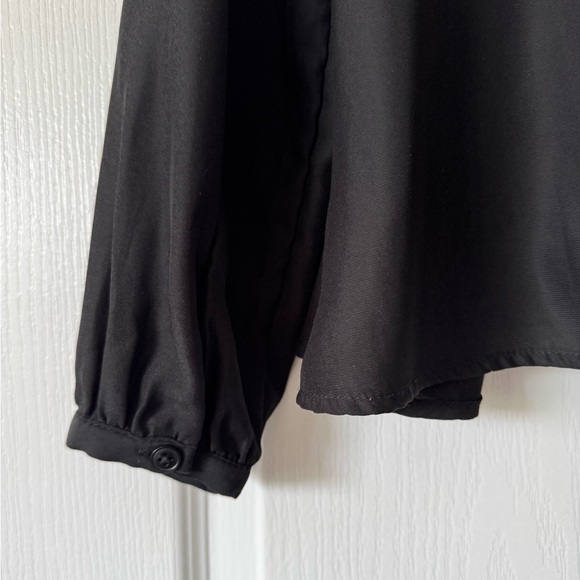 Urban Outfitters black pleated blouse - Picture 4 of 7